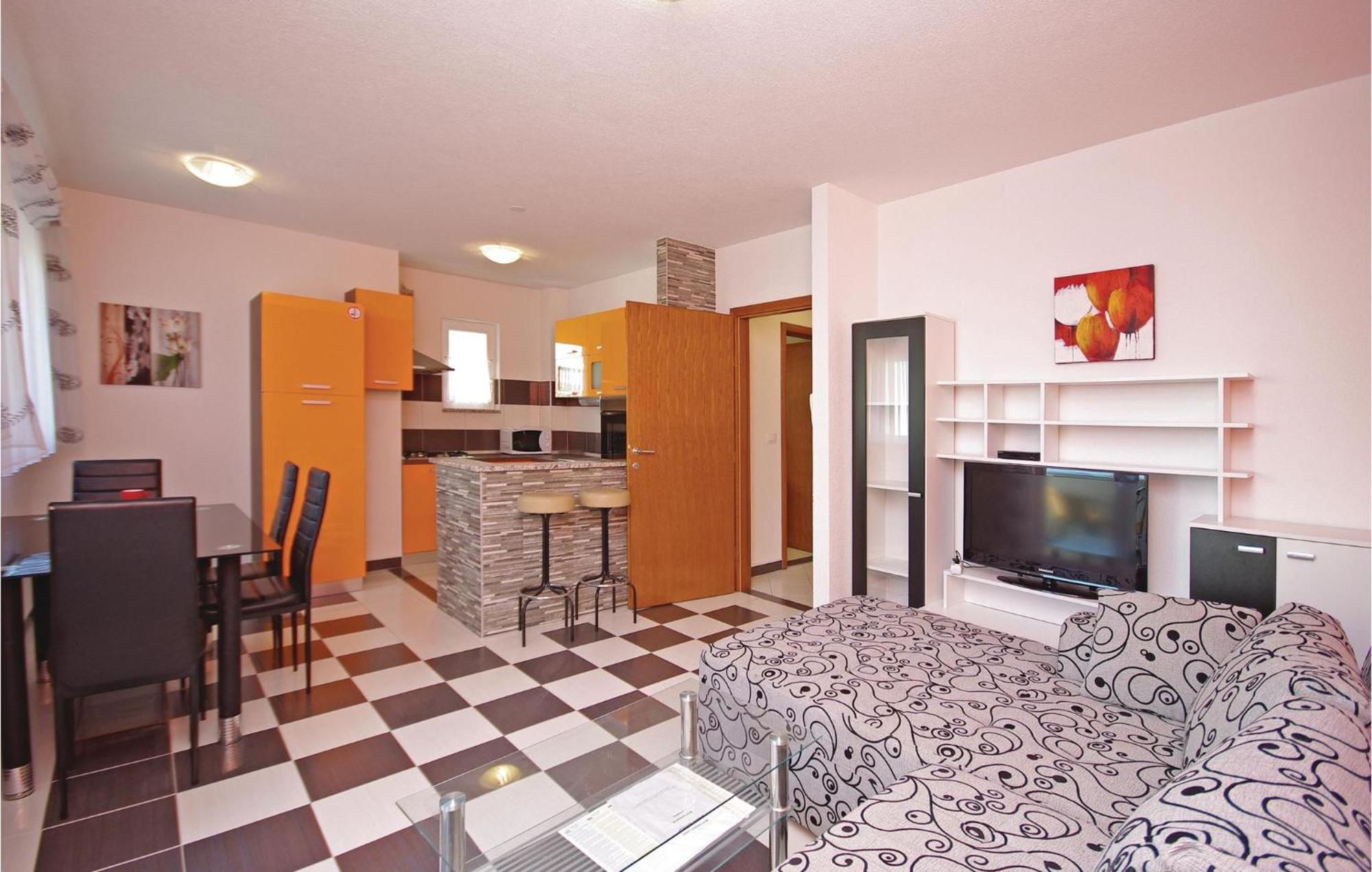 Gorgeous Apartment In Makarska With Wifi Buitenkant foto